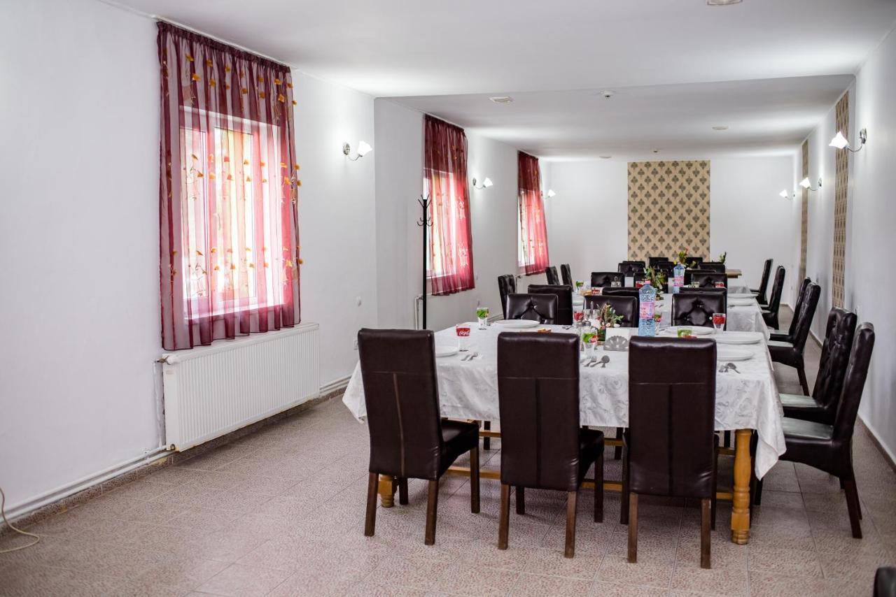 Hotel Marion Poiana Dumbraveni  Luaran gambar