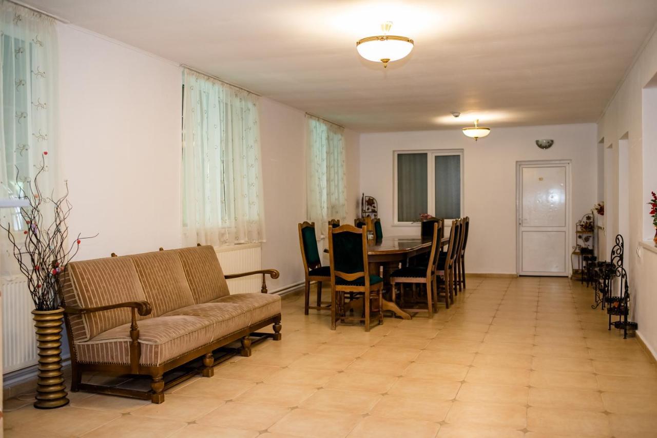Hotel Marion Poiana Dumbraveni  Luaran gambar