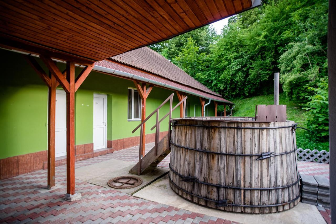Hotel Marion Poiana Dumbraveni  Luaran gambar